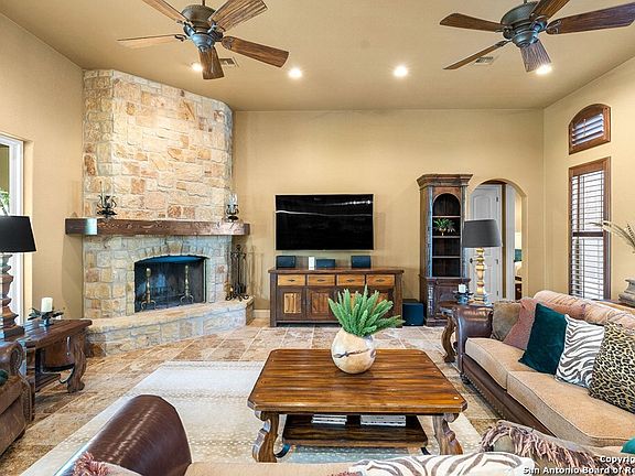4th image of 2936 DRY HOLLOW CIR