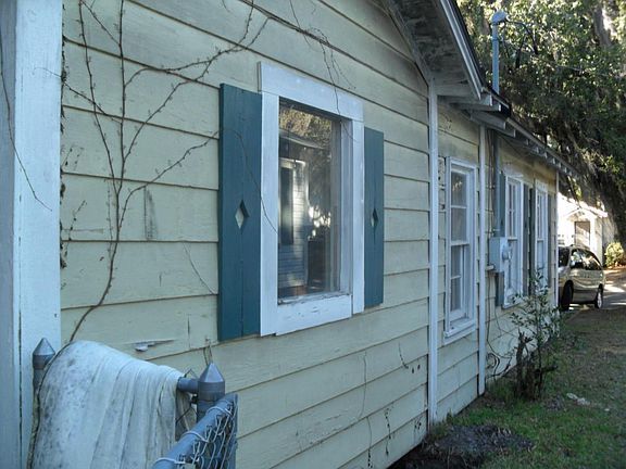 5th image of 209 W Ann St