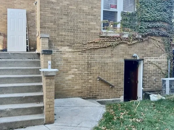 1741 N Long Ave #1R, Chicago, IL 60639