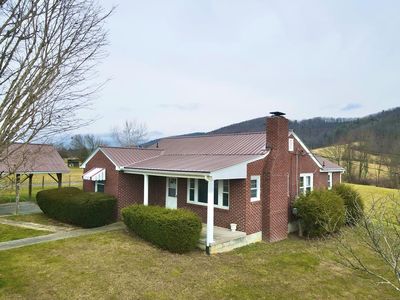 2608 Hinton Rd, Athens, WV, 24712