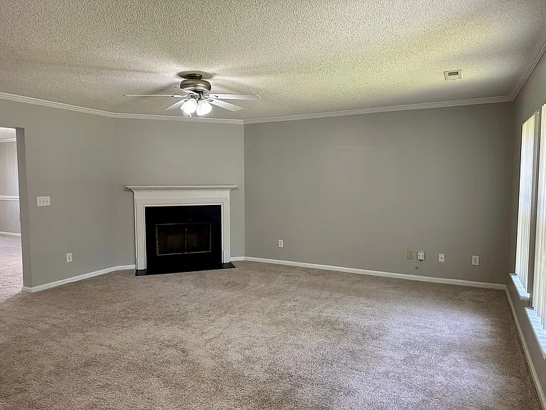 5091 Ballantine Dr — Photo 12