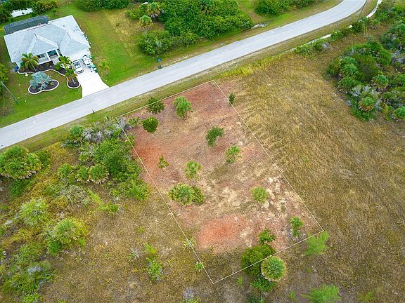 4th image of 8086 Clyde Cir