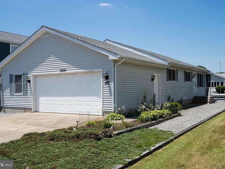 1st image of 38340 Maple Ln