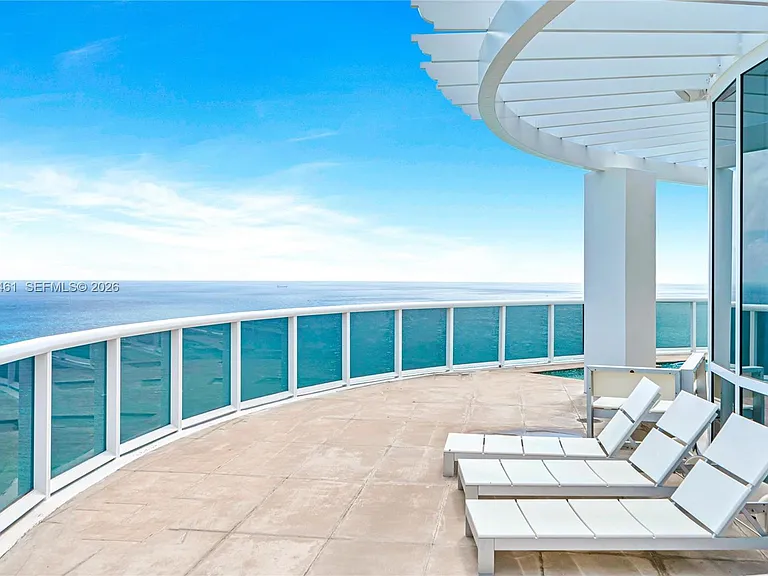 18101 Collins Ave #5509 — Photo 41