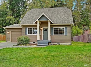 8012 Maple Point Dr, Clinton, WA 98236