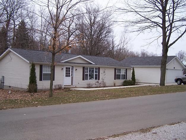 1st image of 31949 Huckleberry Ln