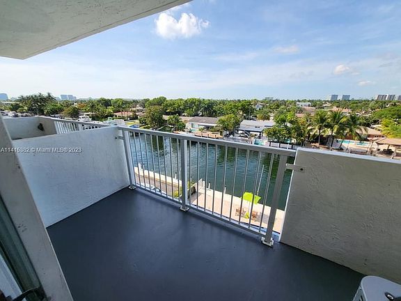 2nd image of 2000 NE 135th St #506