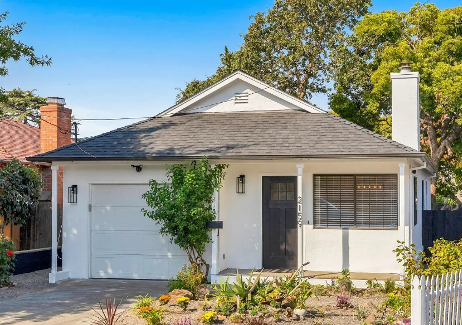 Newly Remodeled Three Bedroom Napa House — Photo 3