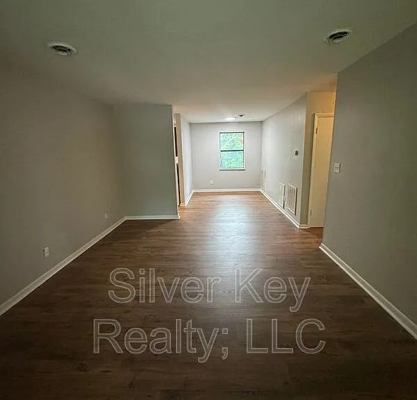 1206 Knoxville Ave #5 — Photo 4