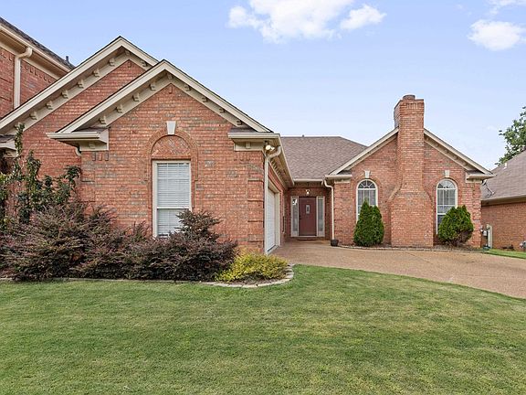 2nd image of 1833 Pheasant Acre Ln W