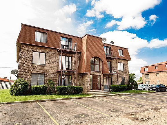 3rd image of 1543 S Ardmore Ave #D