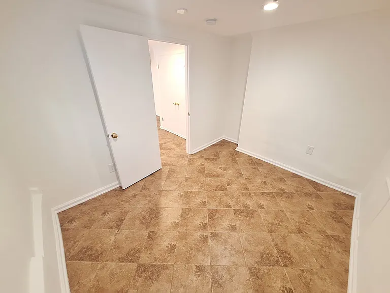 1515 S Beverly Glen Blvd #10 — Photo 4