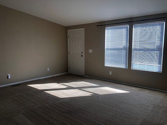 2nd image of 3833 N Fairview Ave #19