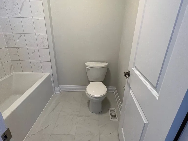 917 Valencia Ct — Photo 27