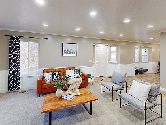 2nd image of 9029 N Treasureton Rd