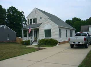 8809 Leisure Ln, North Chesterfield, VA 23237