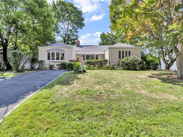 108 Hilltop Road, Ardsley, NY 10502