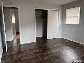 570 Chatsworth Dr — Photo 9