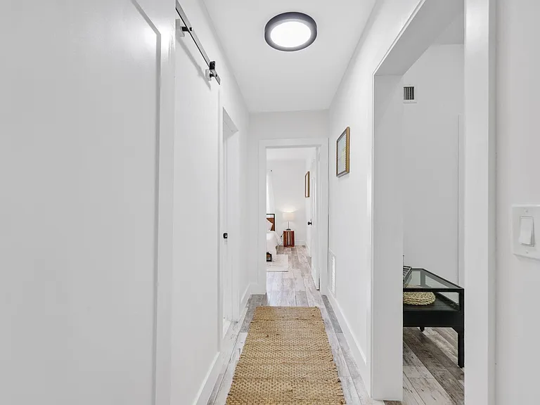 744 Sunset Rd — Photo 11