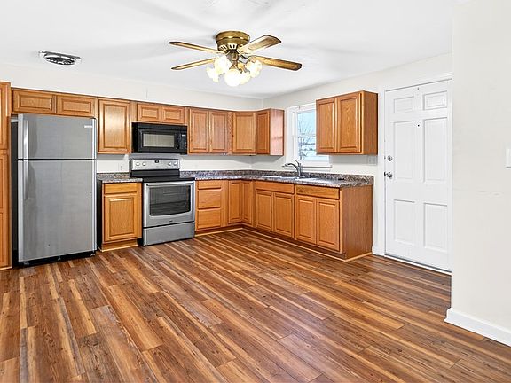 5th image of 109 Delafayette St