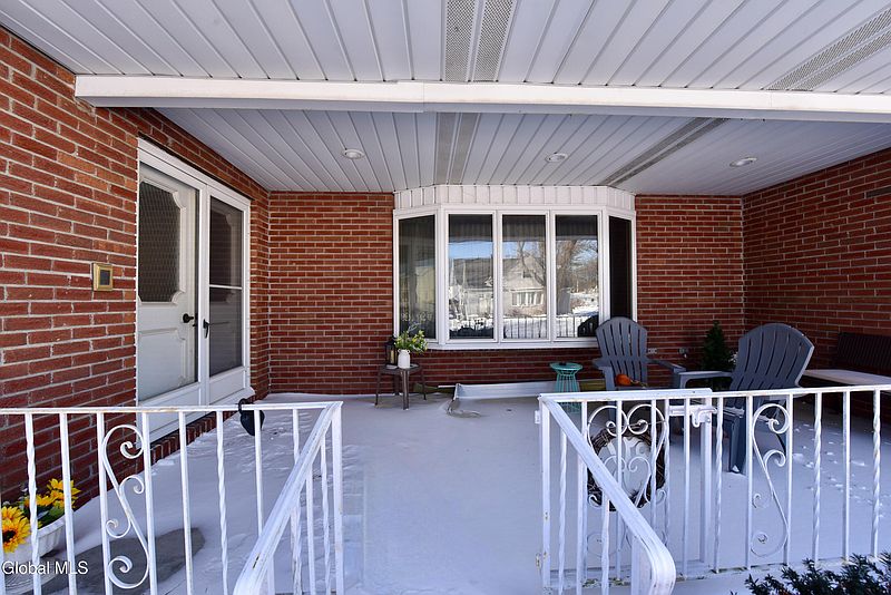 3rd image of 62 Monroe Avenue