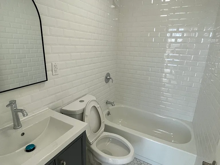 1611 Taylor Ave #1 — Photo 4