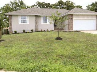 208 Spruce Ave, Clever, MO 65631