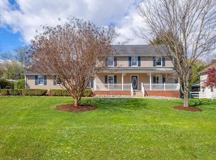 77 Sunset Dr, Waynesboro, VA 22980