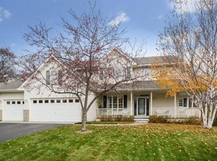 2443 Montana Ave E, Maplewood, MN 55119