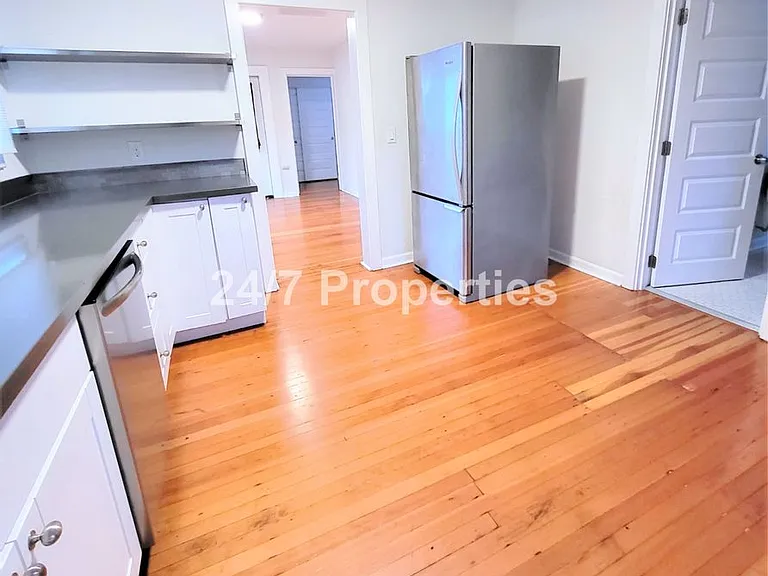 3215 NE 73rd Ave — Photo 4