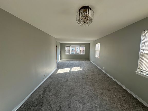 2nd image of 2644 W Balmoral Ave #1