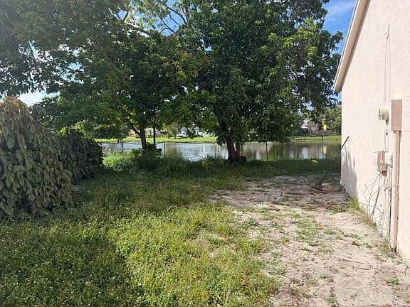 3rd image of 7355 Pinedale Drive