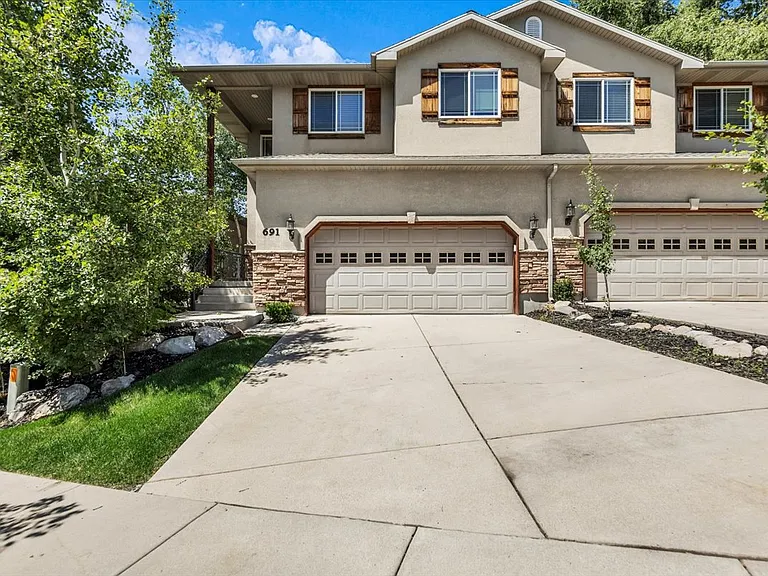 691 E Union Pines Ct — Photo 1