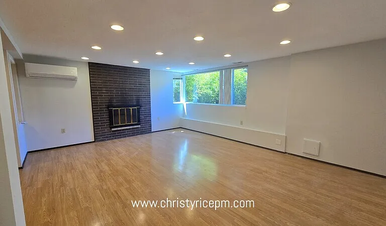 13709 SE 23rd St — Photo 11