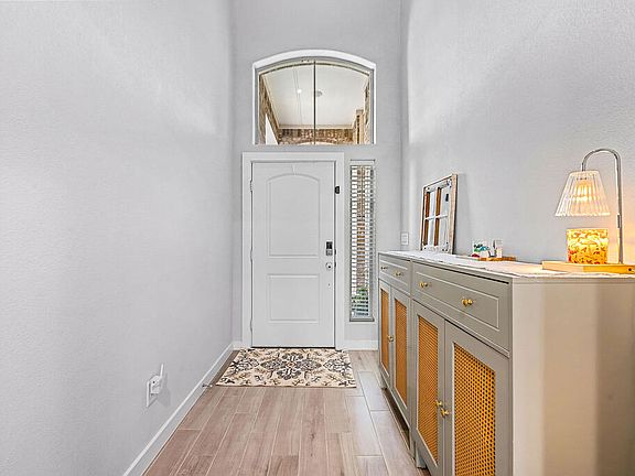 5th image of 6706 Hooper Way