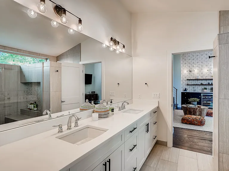 342 Hollyberry Ln — Photo 17