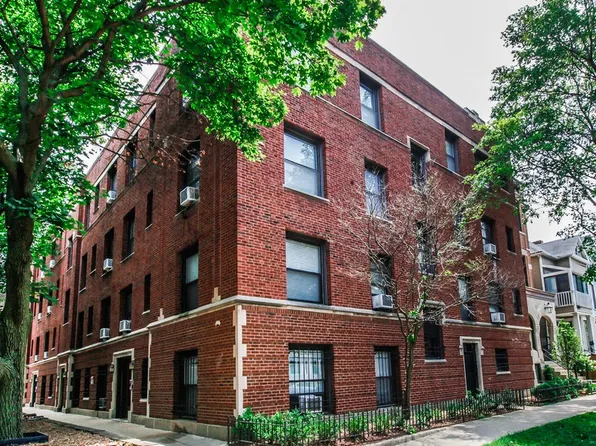 915 W Schubert Ave, 915 W Schubert Ave APT 2A, Chicago, IL 60614