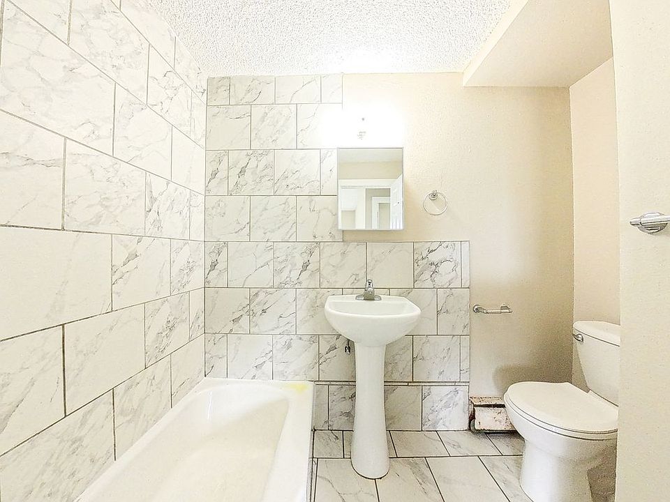 1st image of 1215 18th St #3