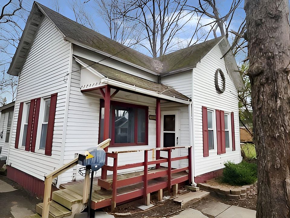 1st image of 1020 S Woodbridge St