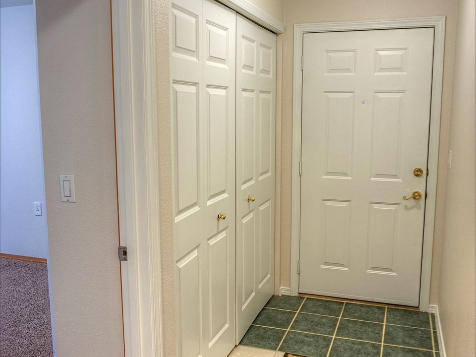 www.LamoureuxRealEstate.com
