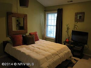 3rd image of 1055 Elk Dr