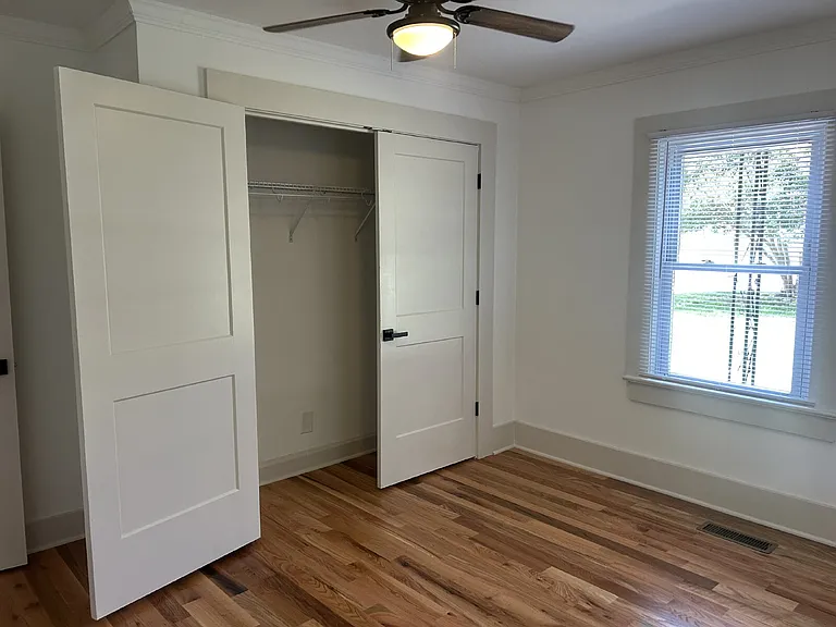 914 Linwood Rd — Photo 13