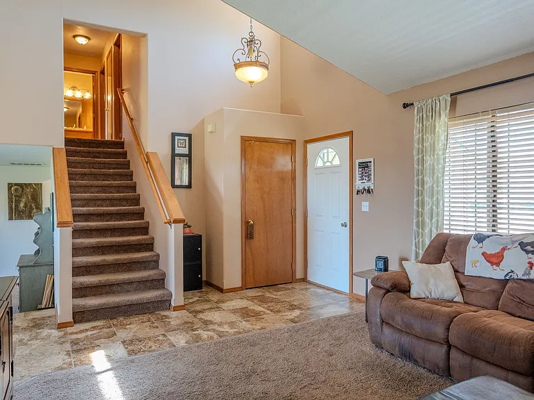 3925 N Graphite Ct — Photo 6