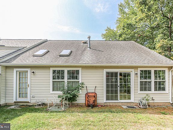 4th image of 11600 Hampshire Ct