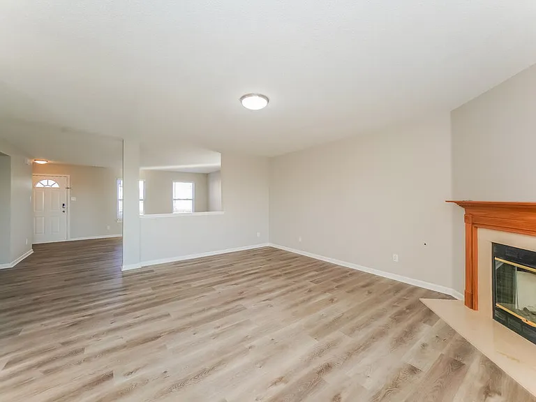333 Sunburst Ln — Photo 8