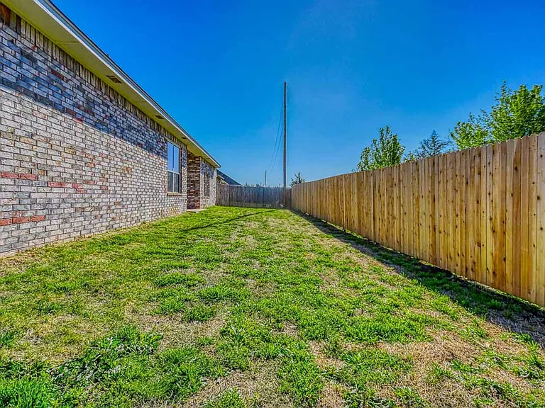 3100 Pebble Pond Dr — Photo 49
