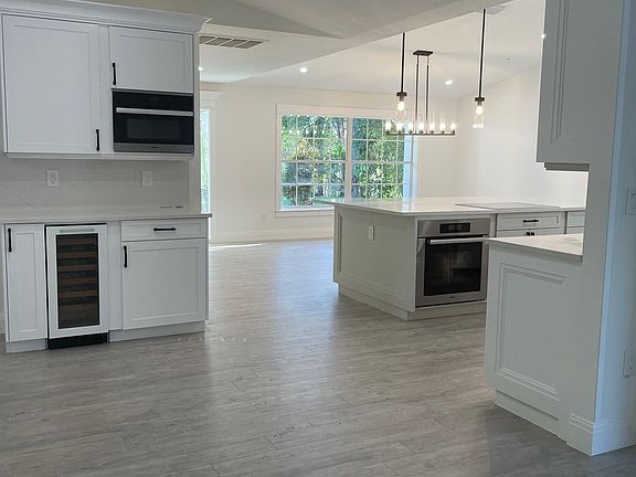 3rd image of 5125 Teak Wood Dr