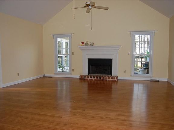 5th image of 5498 Derby Ln