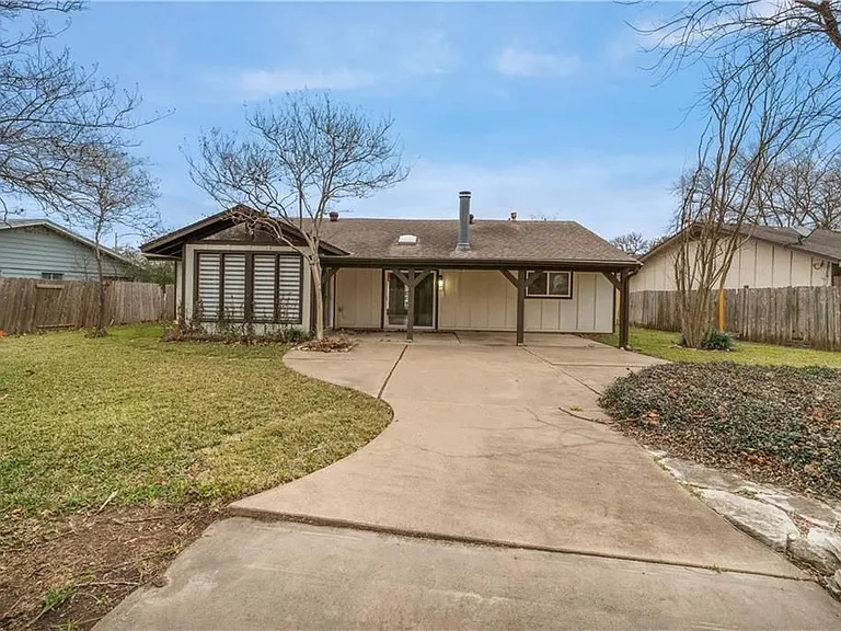 2515 Berkett Dr — Photo 22