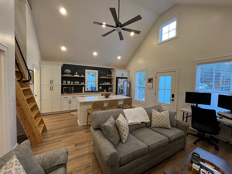 623 W Harrison Rd — Photo 9